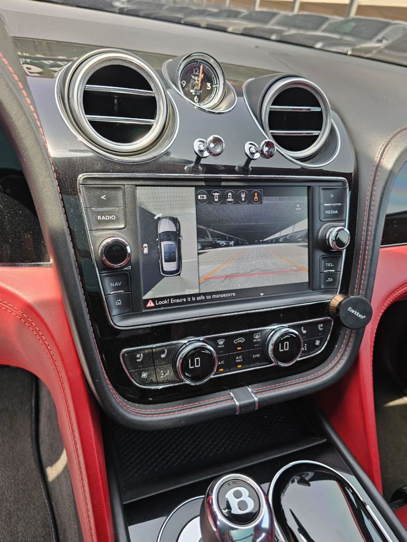 بنتلي بينتايجا Bentley Bentayga 2017  (W12- 6.0L -Twin-TurbO)