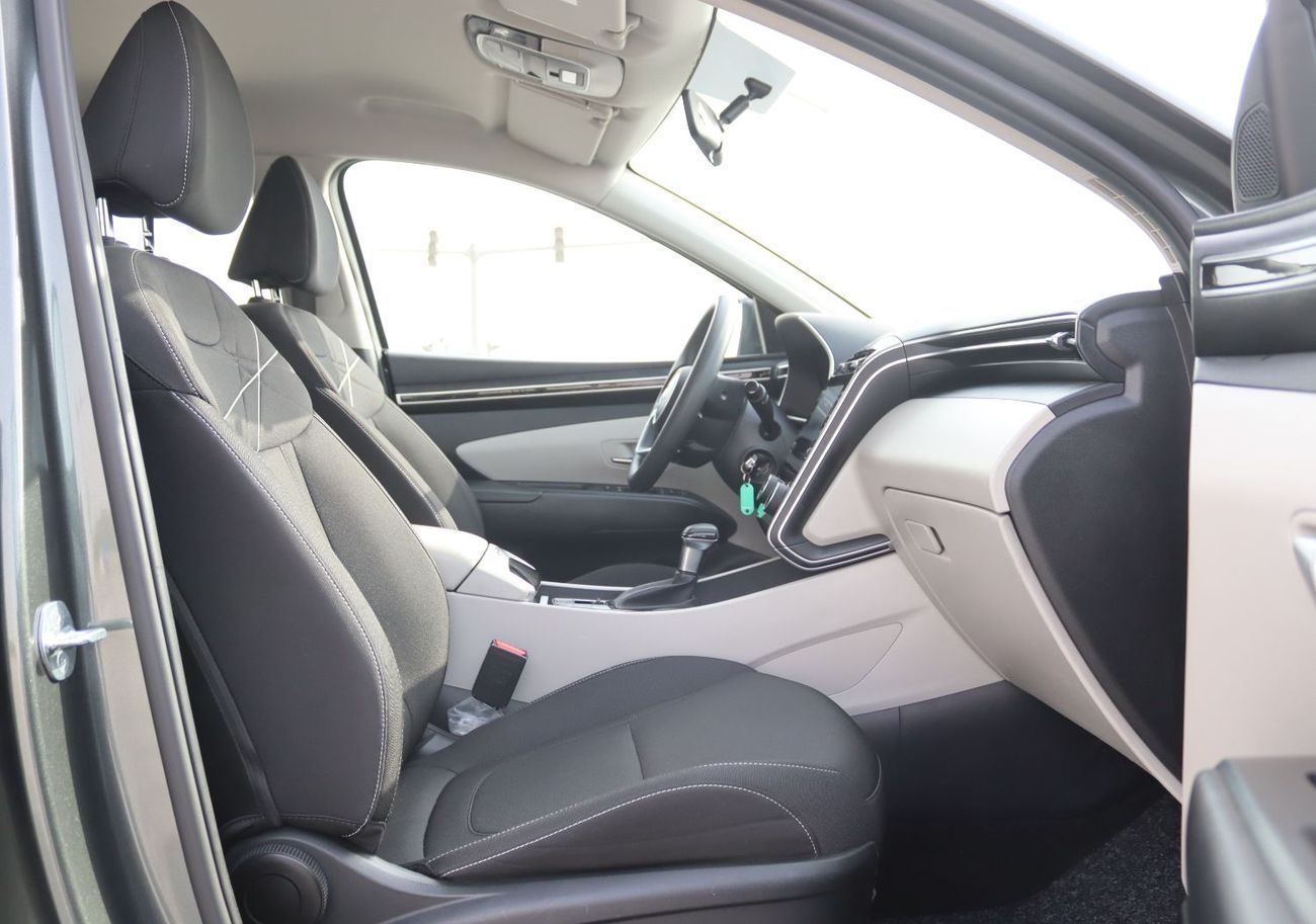 Hyundai Tucson Comfort 2.0L Hyundai Tucson 2024 model, GCC, in excellent condition, 2.0L engine, 29,000 km, price 7