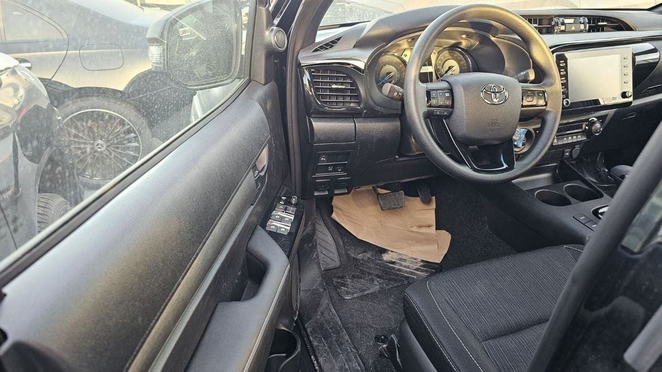 تويوتا هيلوكس Adventure 4.0L FULL OPTION WITH RADAR AND PURIFIRE