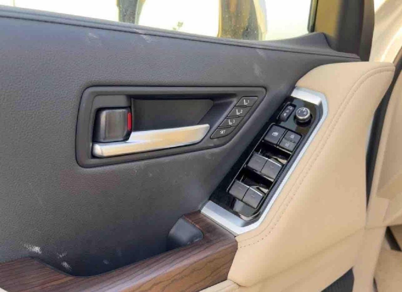 تويوتا لاند كروزر VX -V 2026 SOFTDOORS RADAR MODELISTA BODY KIT WHITE BIEGE