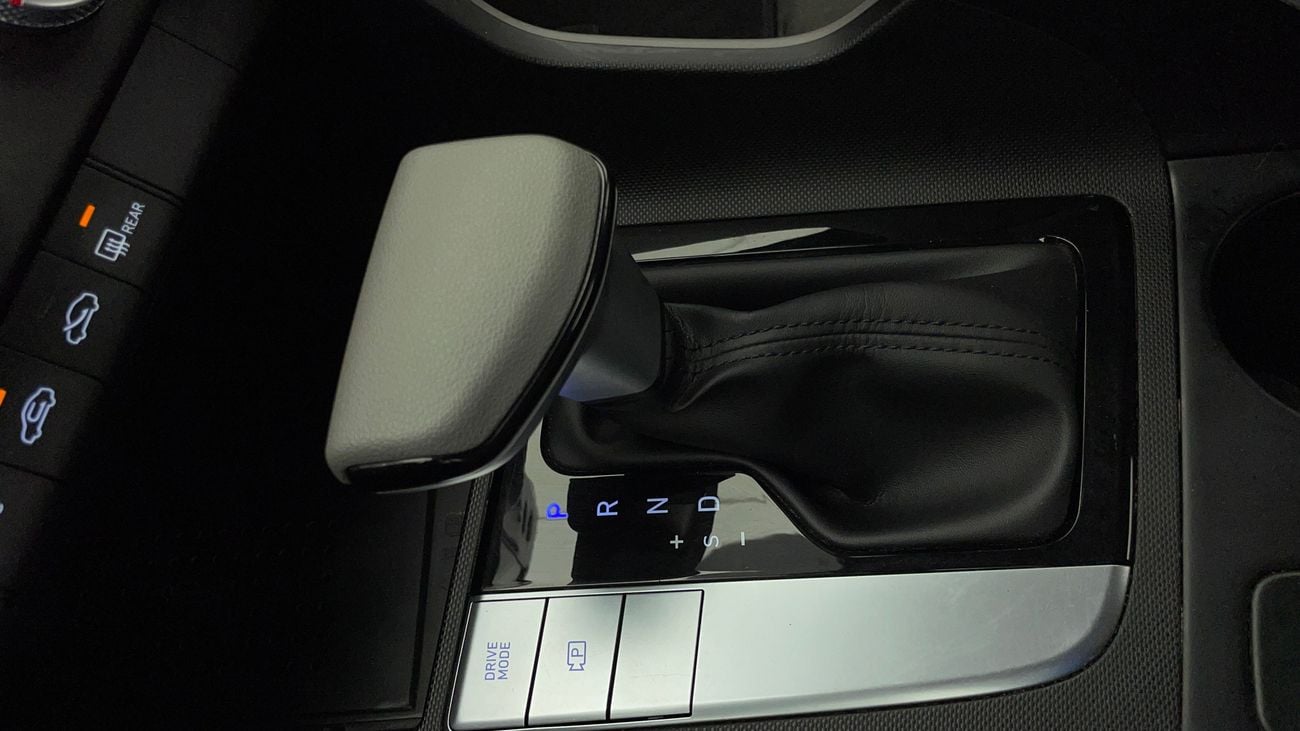 Hyundai Elantra SMART 1.6 | Zero Down Payment | Home Test Drive