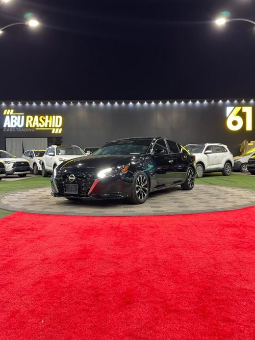 نيسان ألتيما