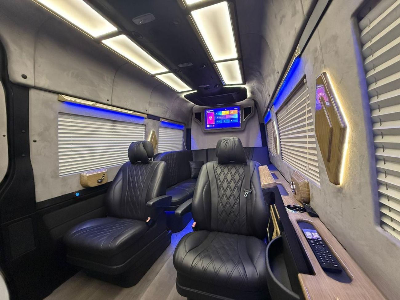 Mercedes-Benz Sprinter MERCEDES BENZ SPRINTER VIP 2020 SPECIAL DESIGN FULL SERVICE HISTORY