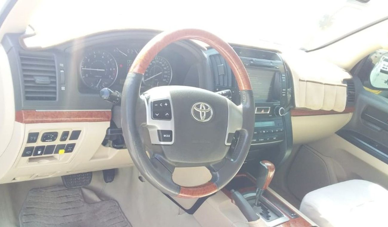 Toyota Land Cruiser Toyota Land Cruiser GX-R V6 2013 GCC