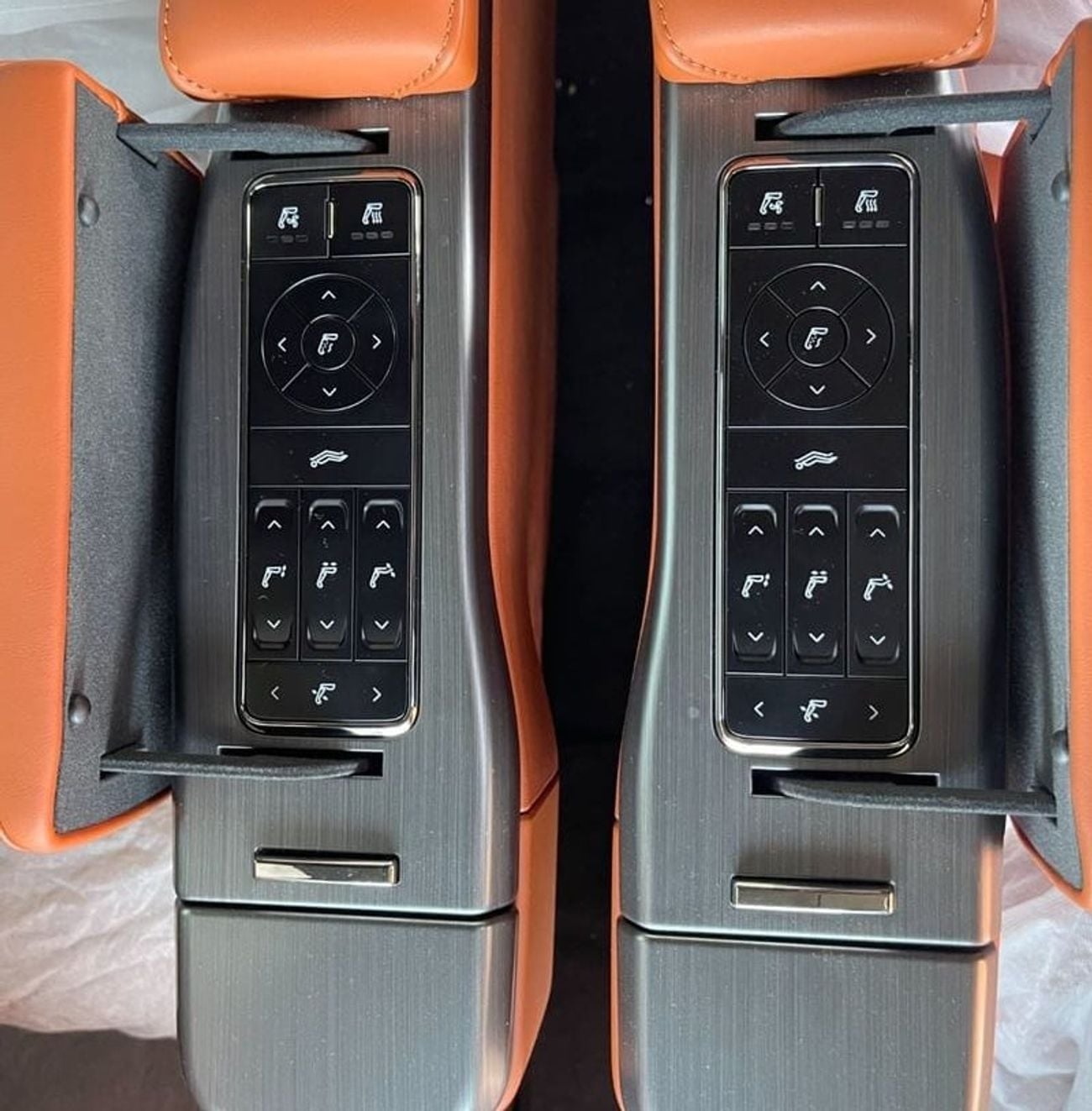 ROX 01 VIP 6 SEATERS 1.5L-4CYL RANGE EXTENDER + DUAL ELECTRIC MOTORS AWD