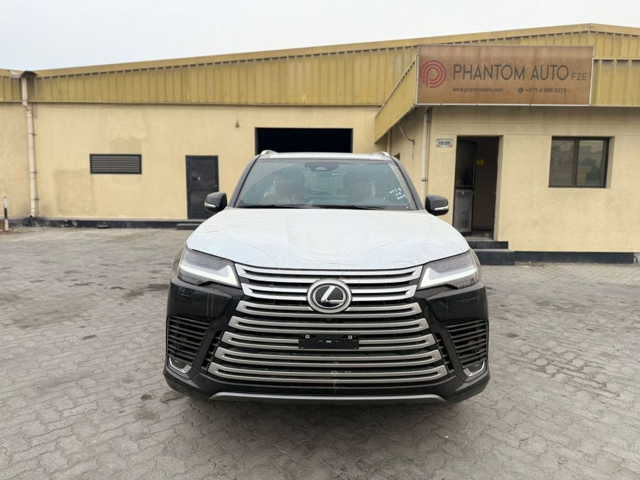 Lexus LX 600 VIP LAUNCH EDITION 3.5L