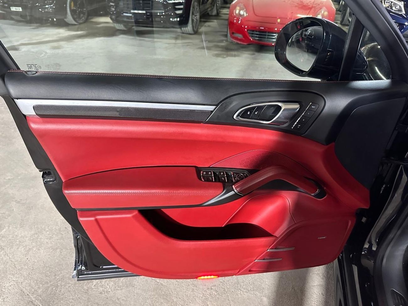 Porsche Cayenne Turbo S 4.8L (550 HP) PORSCHE CAYENNE TURBO S 2014 | FULL SERVICE HISTORY | TWO KEYS | FULLY LOADED