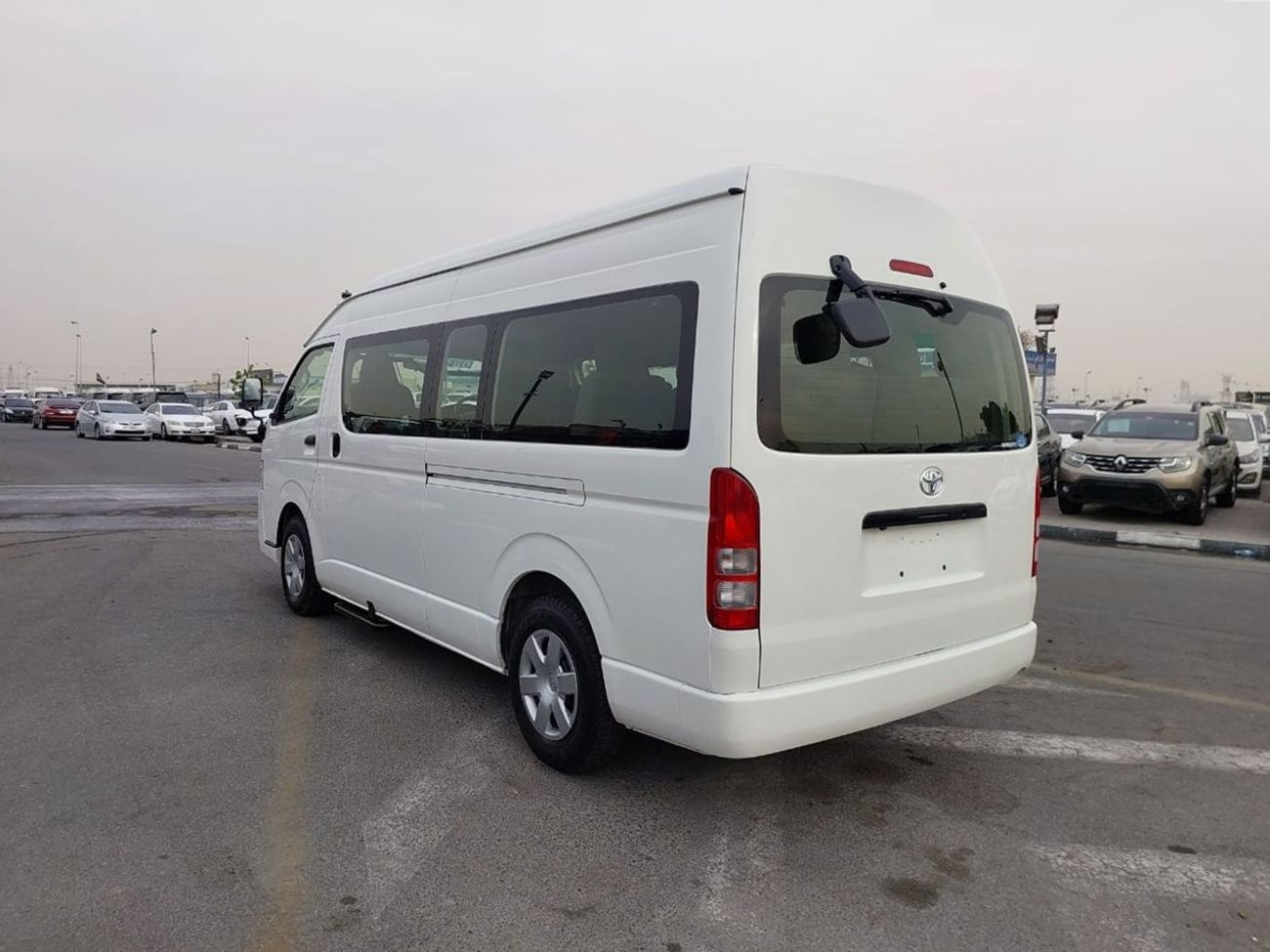 Toyota Hiace TOYOTA HIACE COMMUTER VAN RHD 2017 MODEL 2.7 L PETROL AUTOMATIC(PM81432)