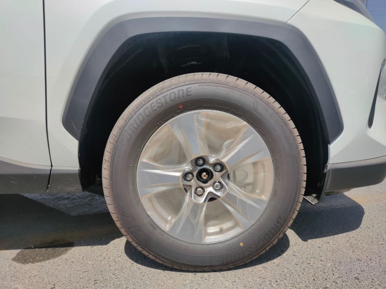 Toyota RAV4 2.5L LE Hybrid 2022 production  ( Ready Stock)