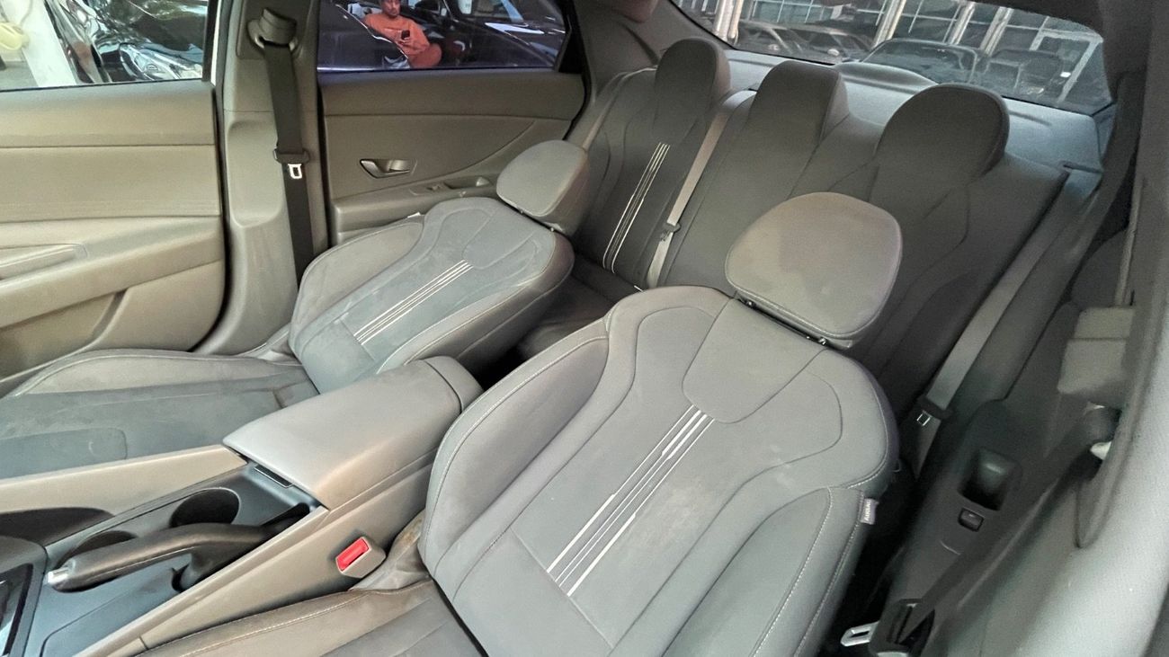 Hyundai Elantra GLS 2.0L