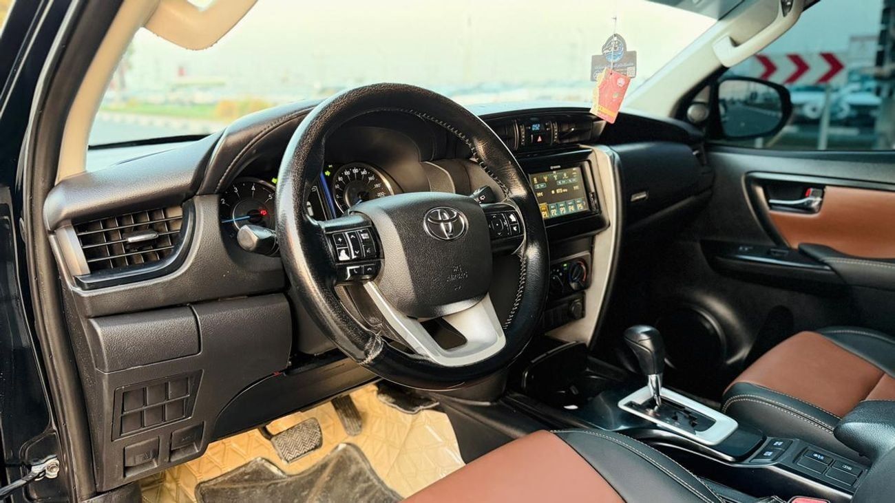 Toyota Fortuner 2020 | 2.4L DIESEL ENGINE | LHD | AUTOMATIC TRANSMISSION | ELECTRIC SEAT | DUAL TONE LEATHER SEATS