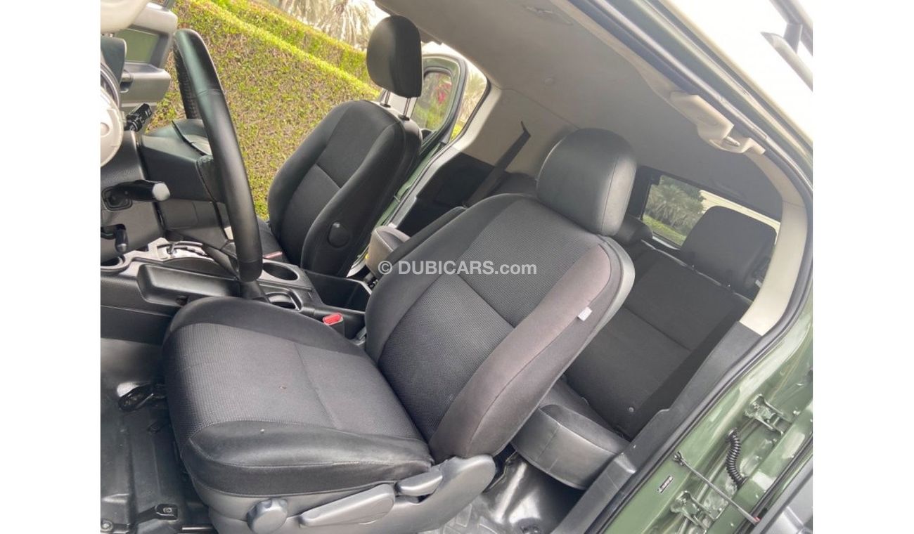 تويوتا إف جي كروزر تويوتا اف جي موديل 2012