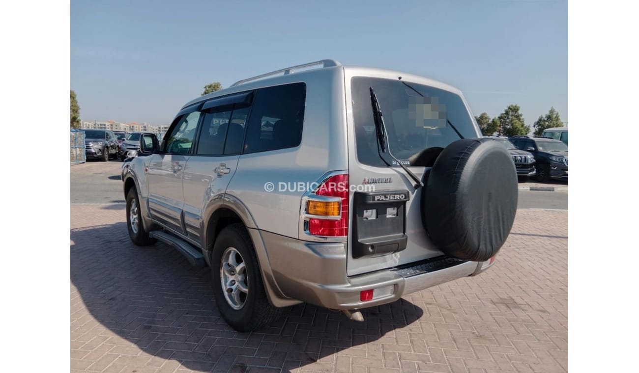 Mitsubishi Pajero MITSUBISHI PAJERO RIGHT HAND DRIVE(PM03999)