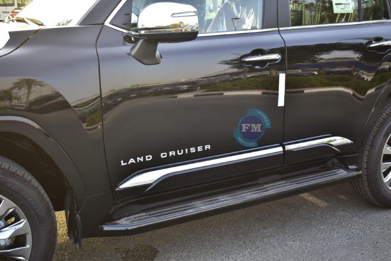 تويوتا لاند كروزر 300 VXR+ V6 3.3L Twin Turbo Diesel 7 Seat Automatic