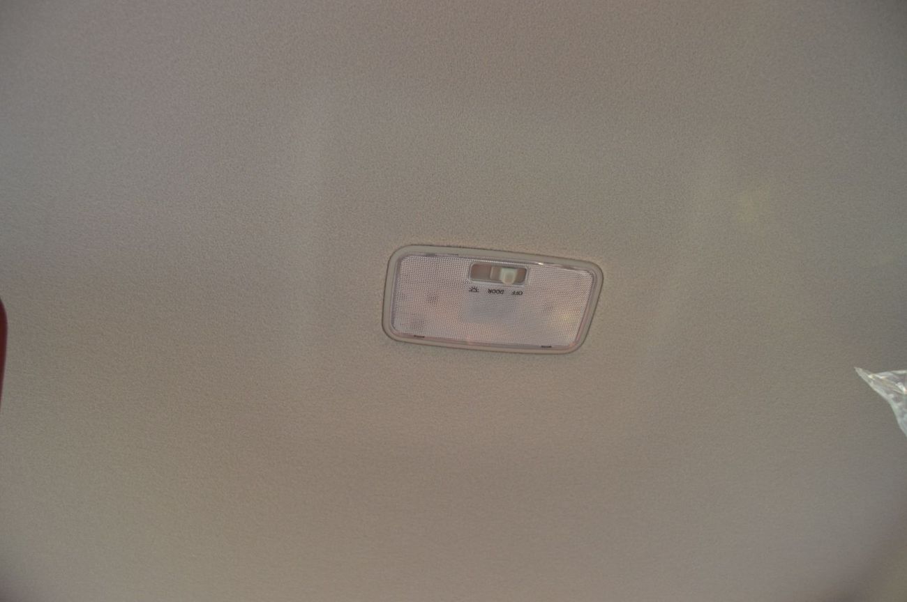 Toyota Hilux Toyota Hilux Pick Up Year: 2025 Color: White