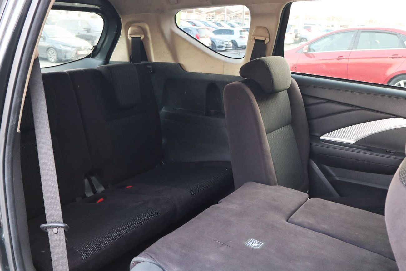 Mitsubishi Xpander Mid 1.5L