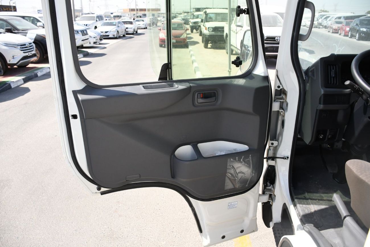 Toyota Coaster 24 Toyota Coaster 4.2L Diesel