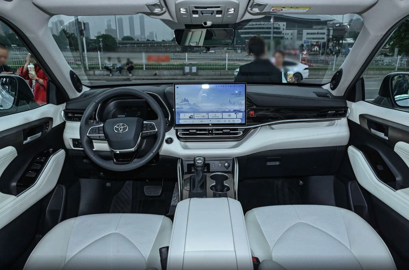 تويوتا هايلاندر Supreme 2.5 Hybrid JBL Hybrid 2.5L AWD 7-Seater