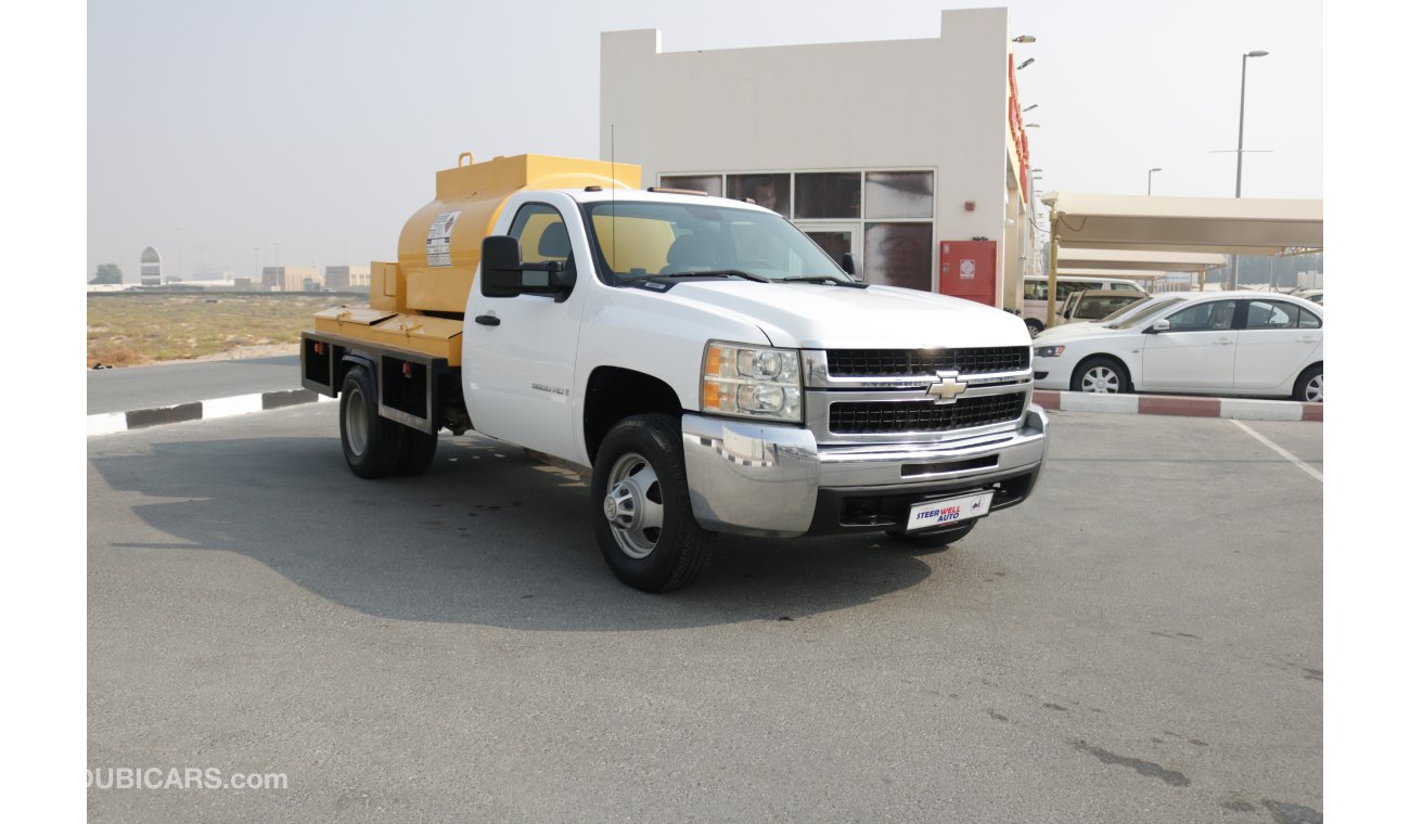 Chevrolet Silverado 3500 HD FUEL TANKER