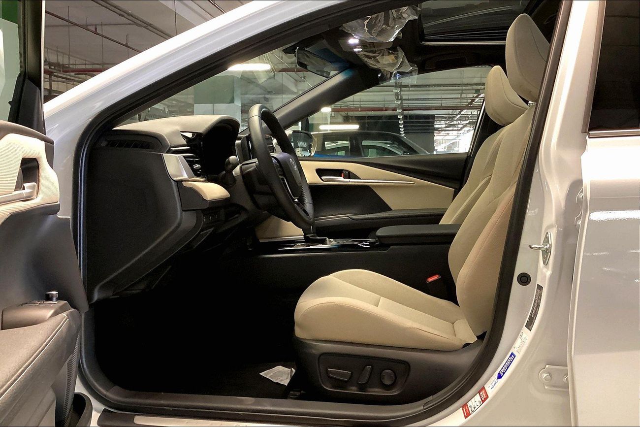 تويوتا كامري XLE | شامل الضمان | 0 ﺪﻔﻋﺓ ﺃﻮﻟﻯ