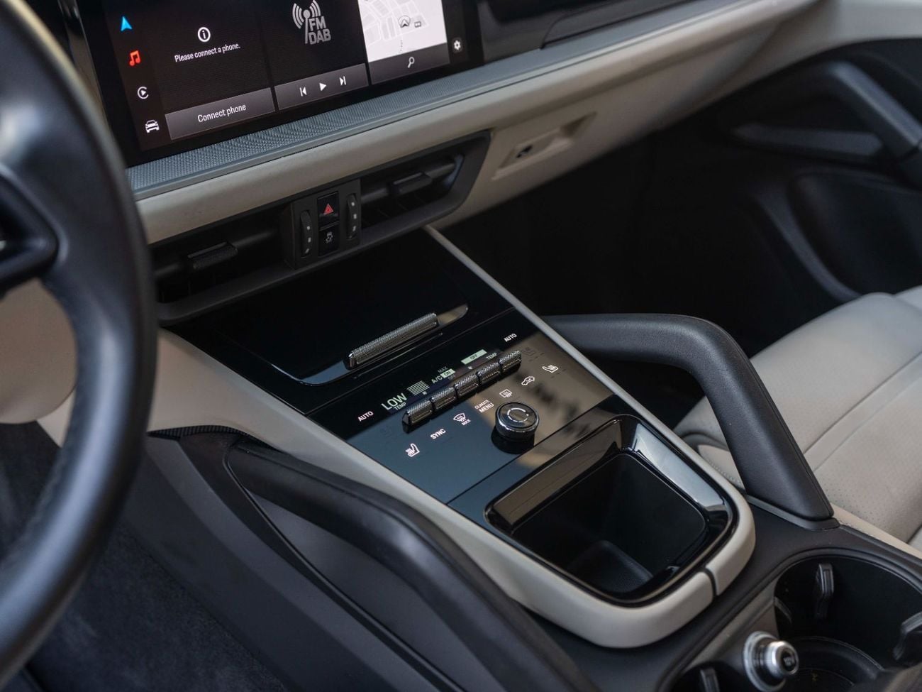 Porsche Cayenne Base Coupe