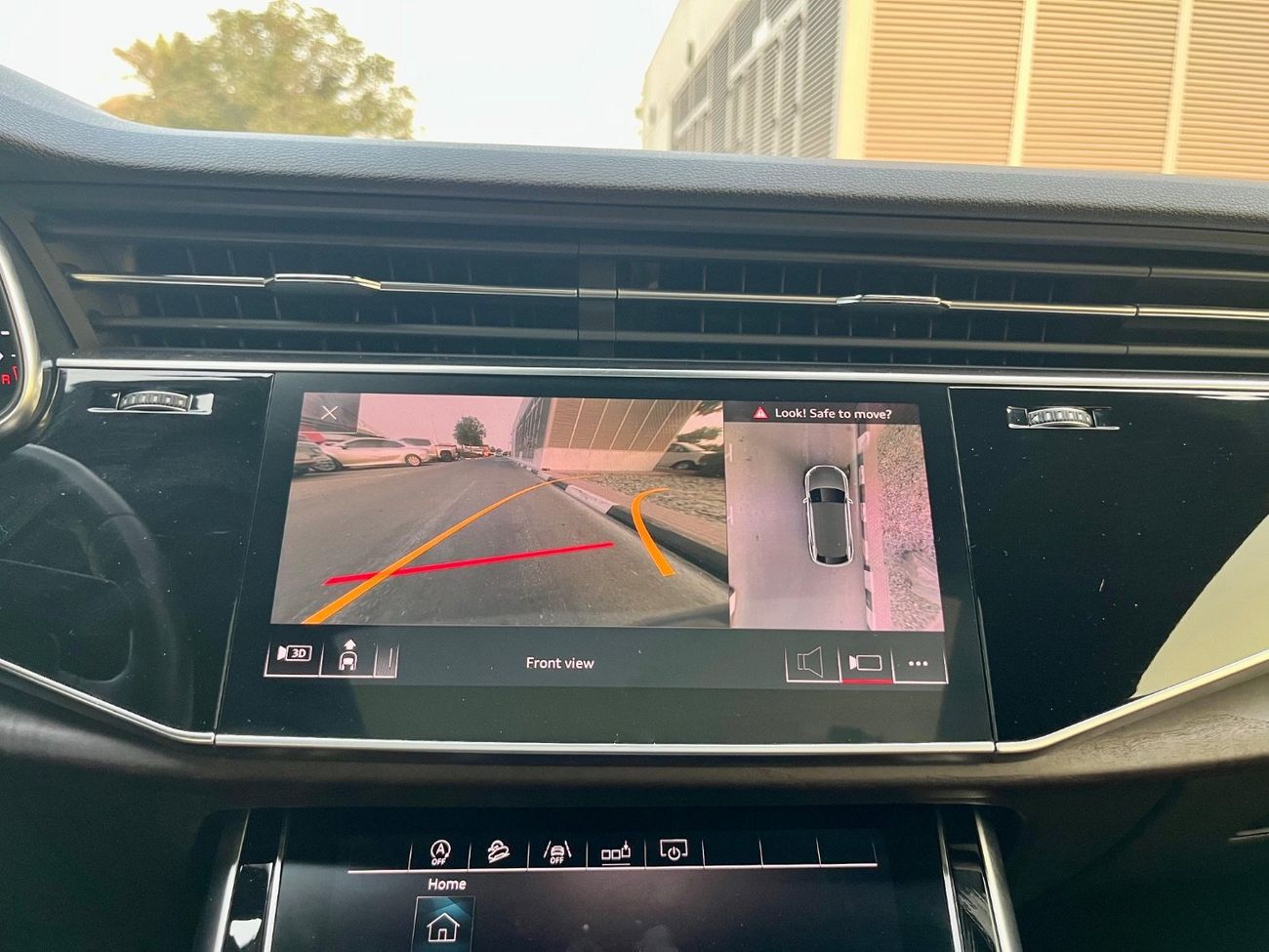 أودي Q8 55 TFSI quattro S-Line 3.0L (340 HP)