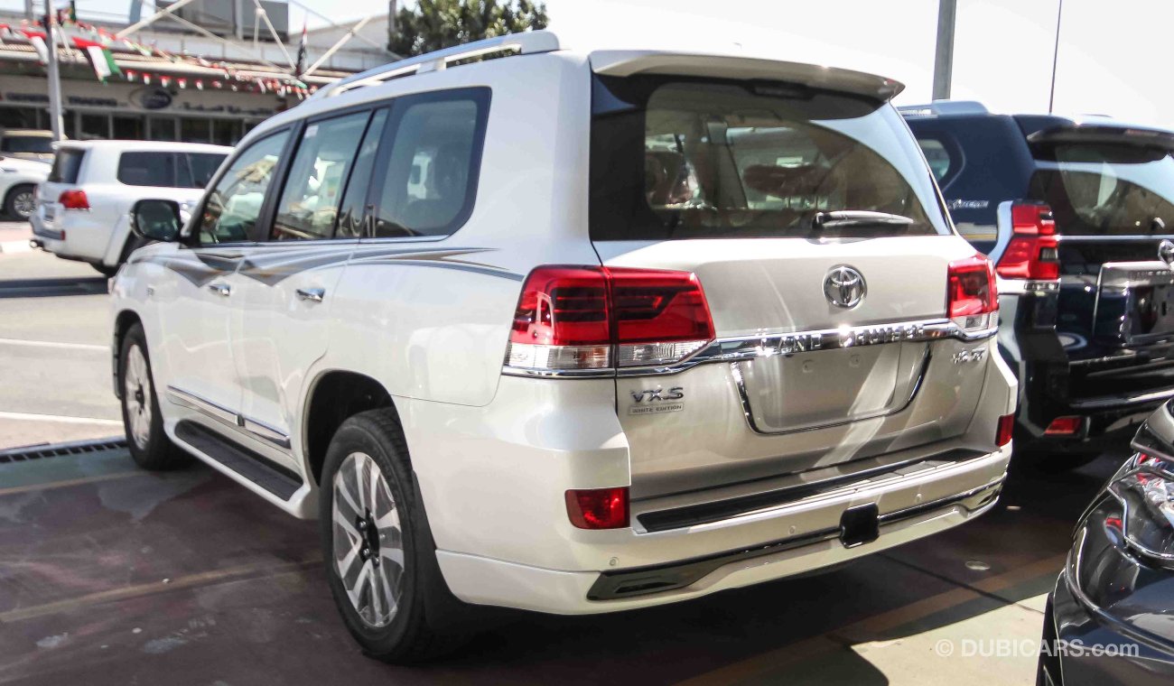 Toyota Land Cruiser White Edition 5.7