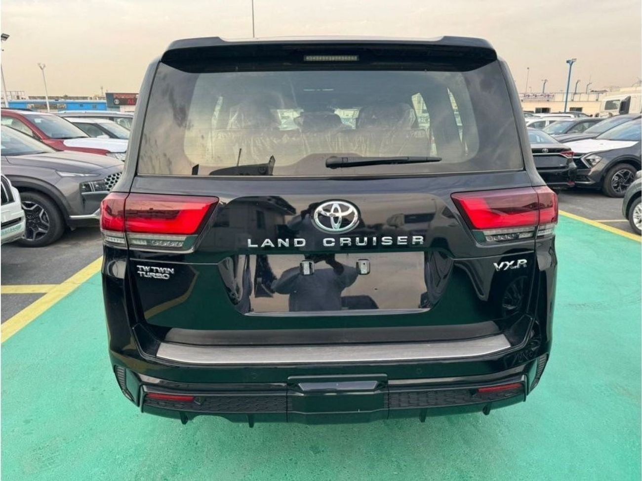 تويوتا لاند كروزر 2023 TOYOTA LAND CRUISER 3.3L DIESEL VXR FULL OPTION ZERO KM