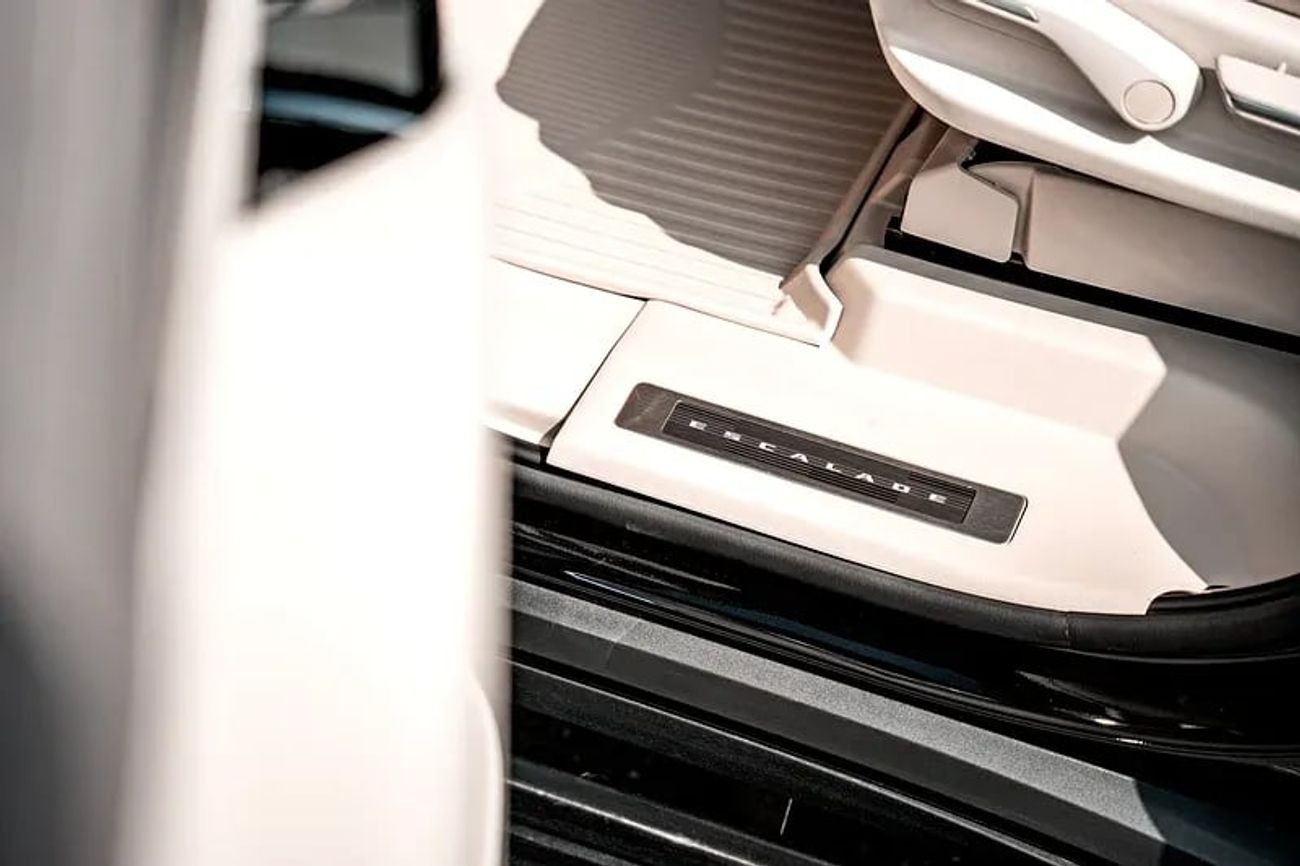 Cadillac Escalade Sport Platinum 6.2L AWD