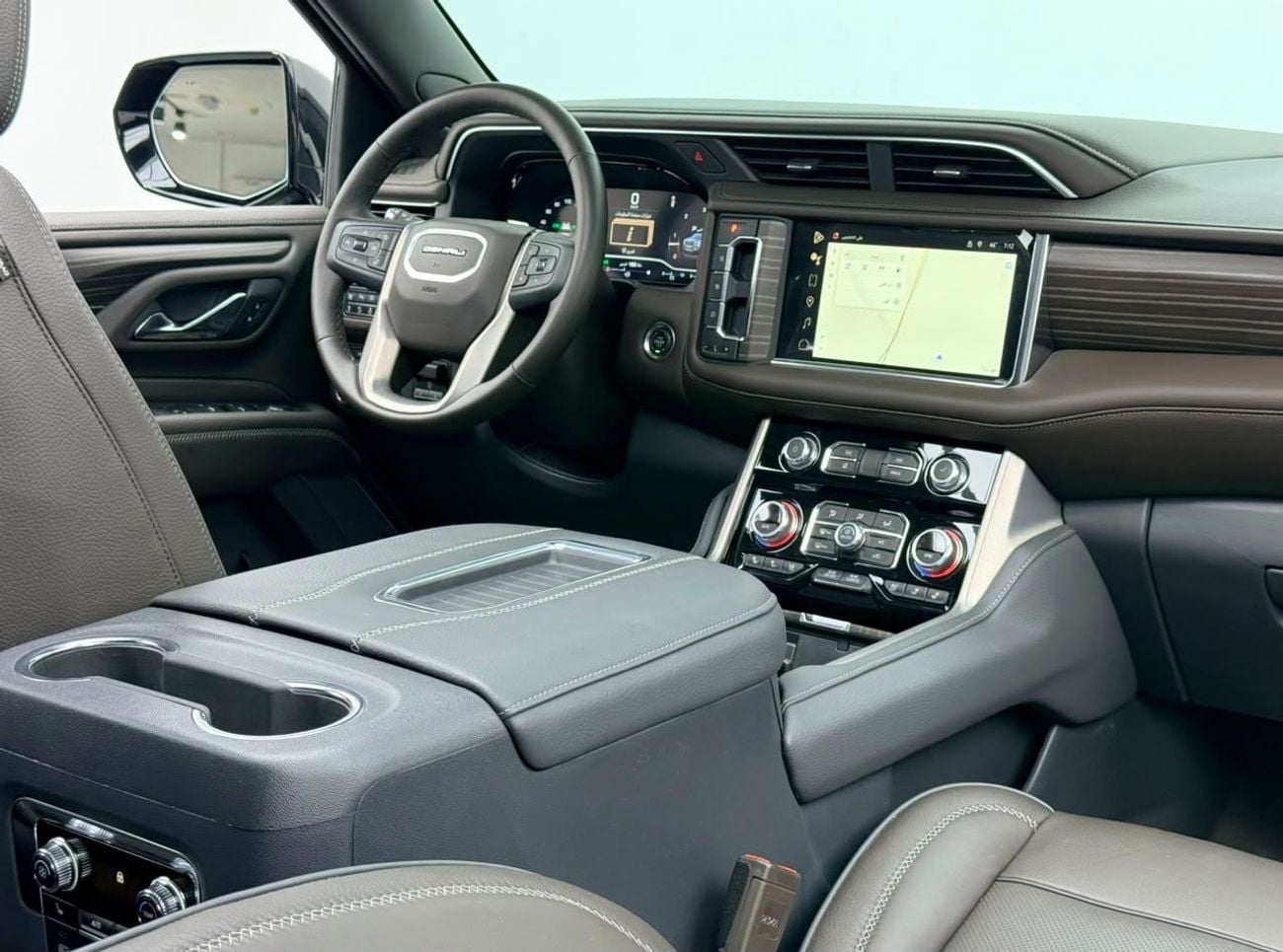 GMC Yukon DENALI 2024 GMC Yukon Denali, 2030 GMC Warranty + Service Pack, Full GMC Service History, Very Low K