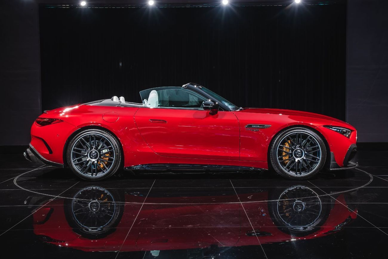 Mercedes-Benz SL 63 AMG Ceramic Brakes + Lift + Burmester 3D + Wheels R21