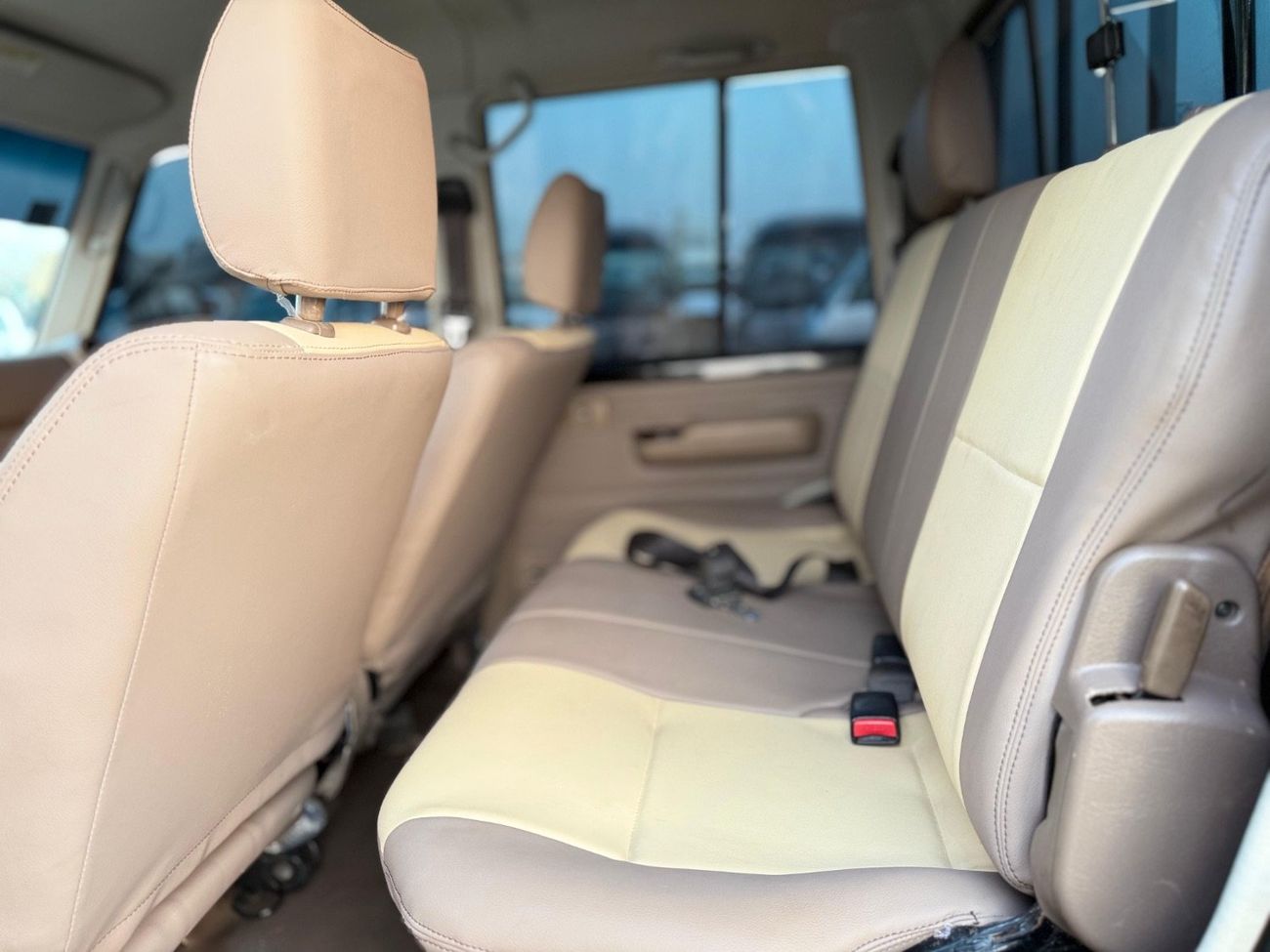 تويوتا لاند كروزر بيك آب Toyota landcuriser Hardtop 2012 facelifted 2024 V6 gasoline