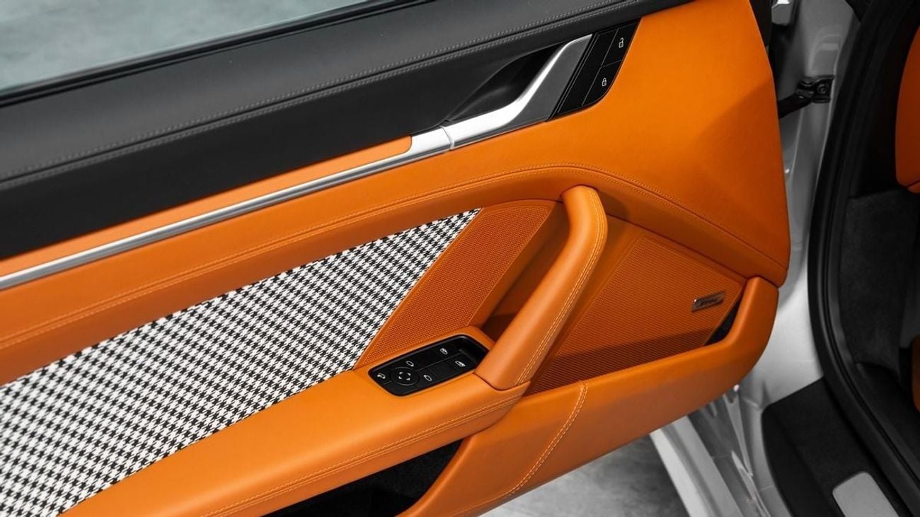 Porsche 911 TURBO - Heritage Design Interior - 2025 - GCC - Under Warranty