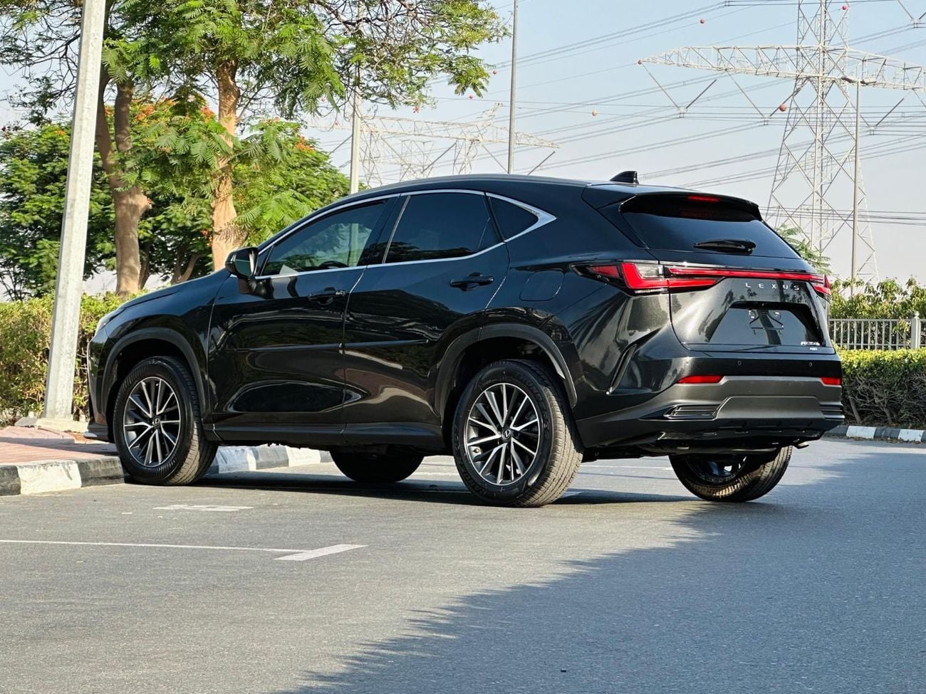 Lexus NX 350h Platinum 2.5L