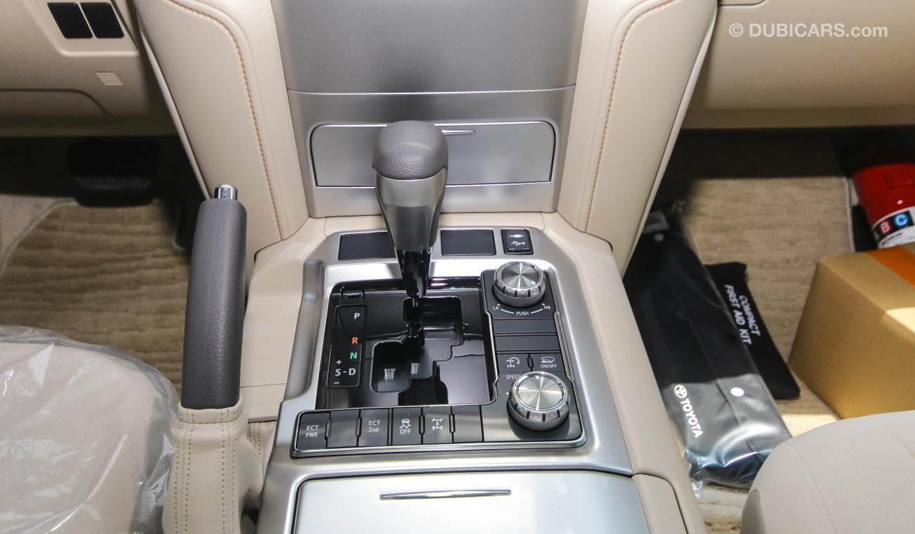 Toyota Land Cruiser GXR V8 - Export price 210000 AED