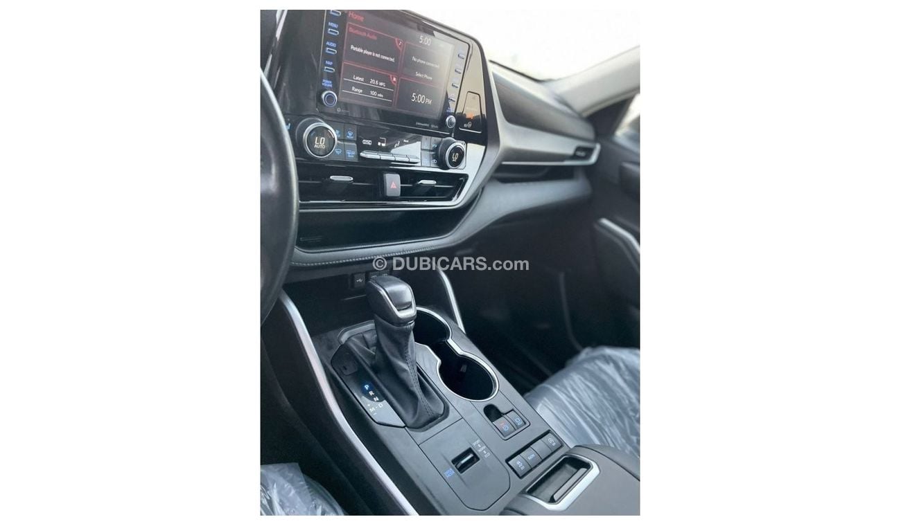 Toyota Highlander “Offer”2021 Toyota Highlander XLE 3.5L V6 Full Option With Side Step - UAE PASS
