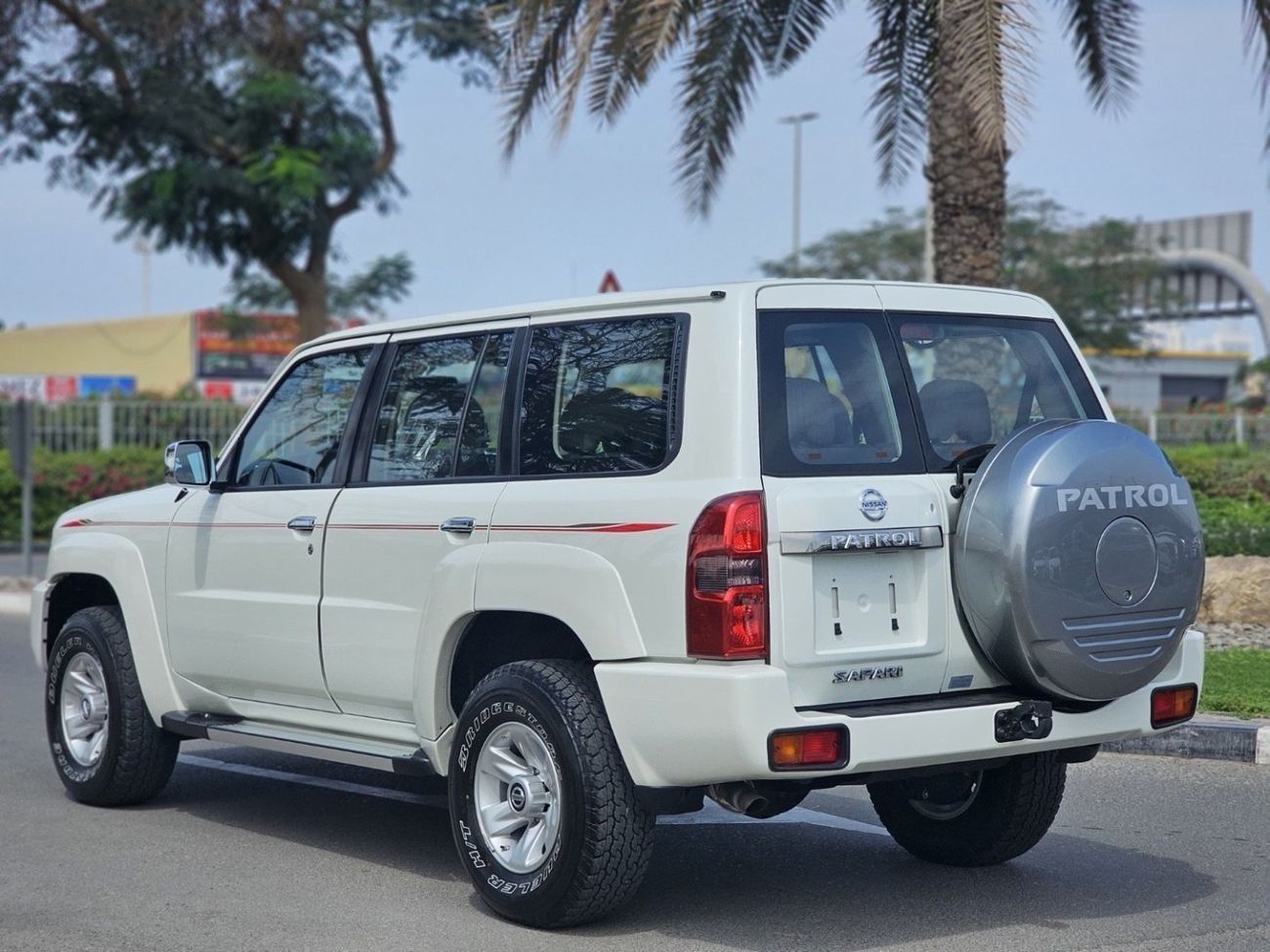 Nissan Patrol Safari Safari 4.8L M/T
