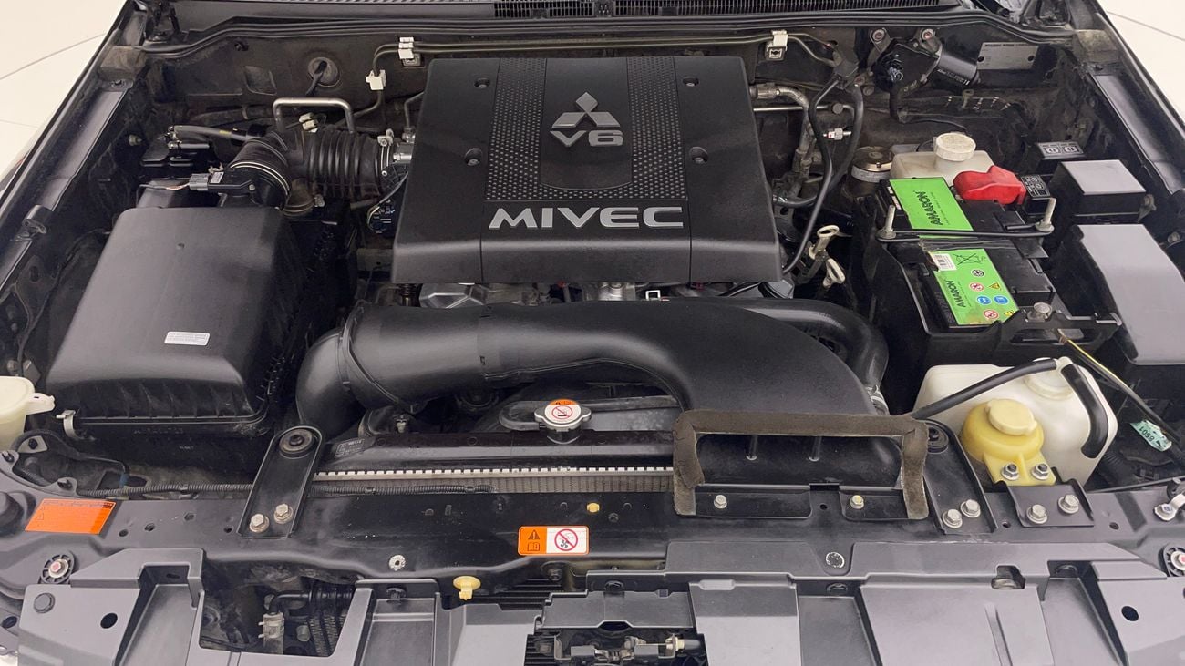 Mitsubishi Pajero GLS HIGHLINE 3.8 | Zero Down Payment | Home Test Drive