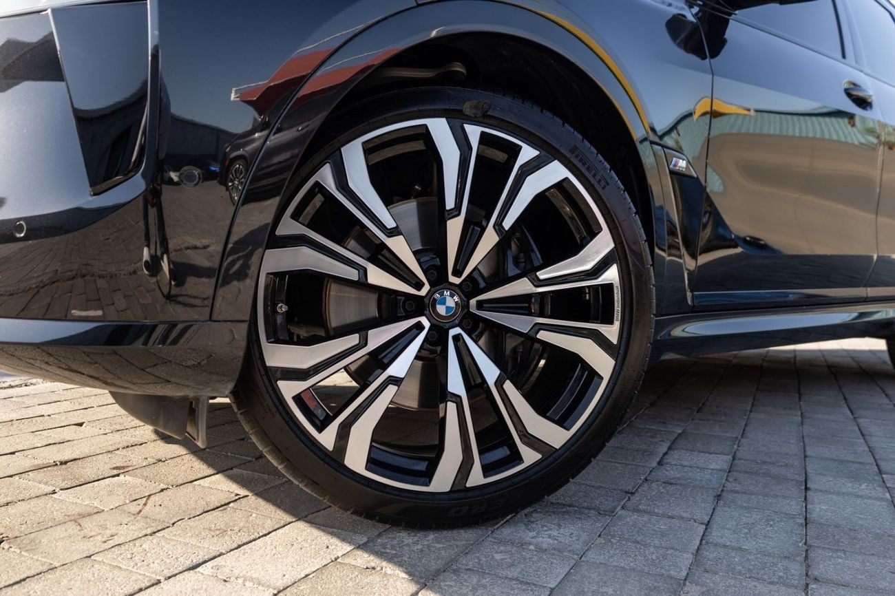 بي أم دبليو X7 M60i XDRIVE BMW X7 M60 2023 GCC | Agency Warranty | Service Contract