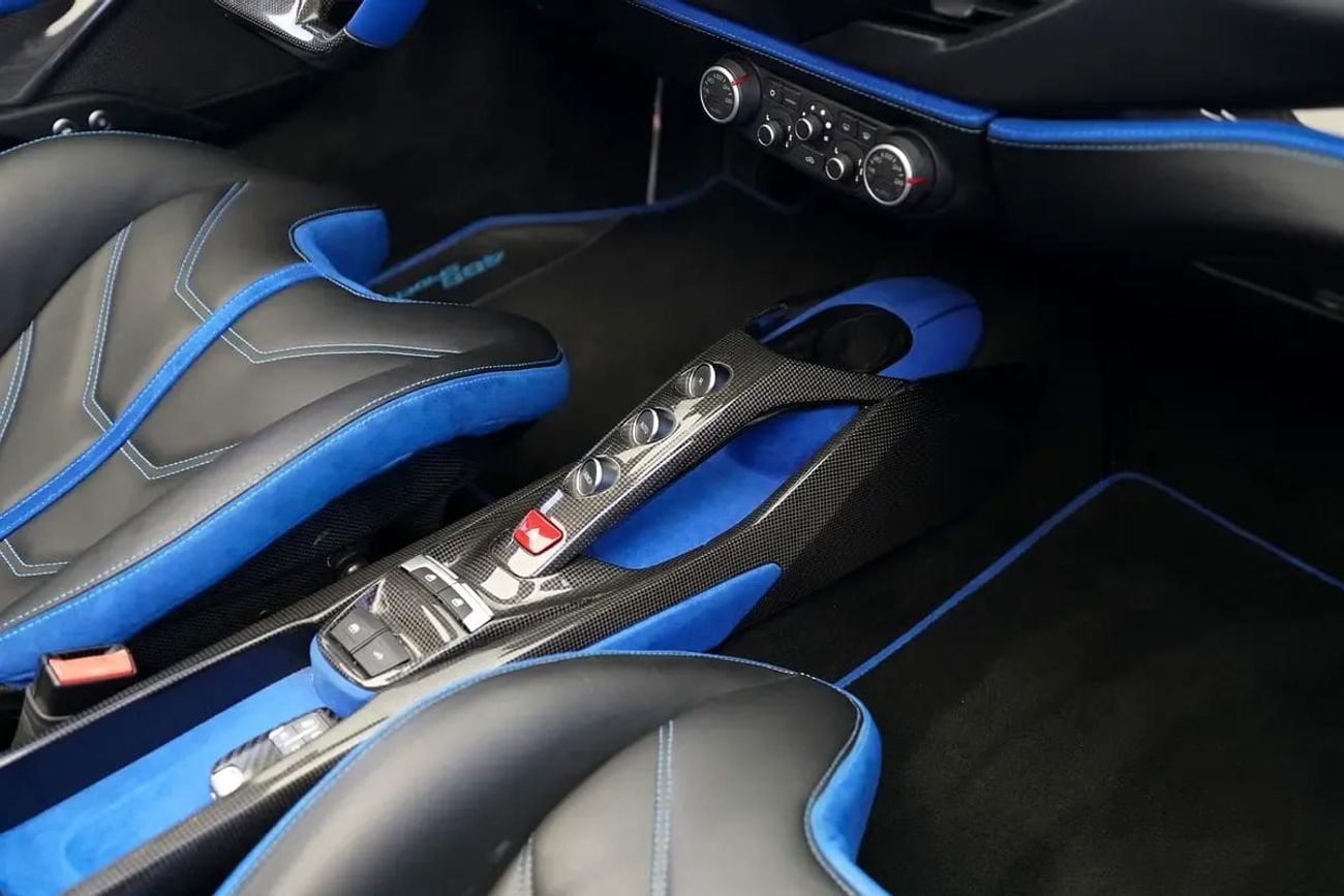 Ferrari 488 Spider STD
