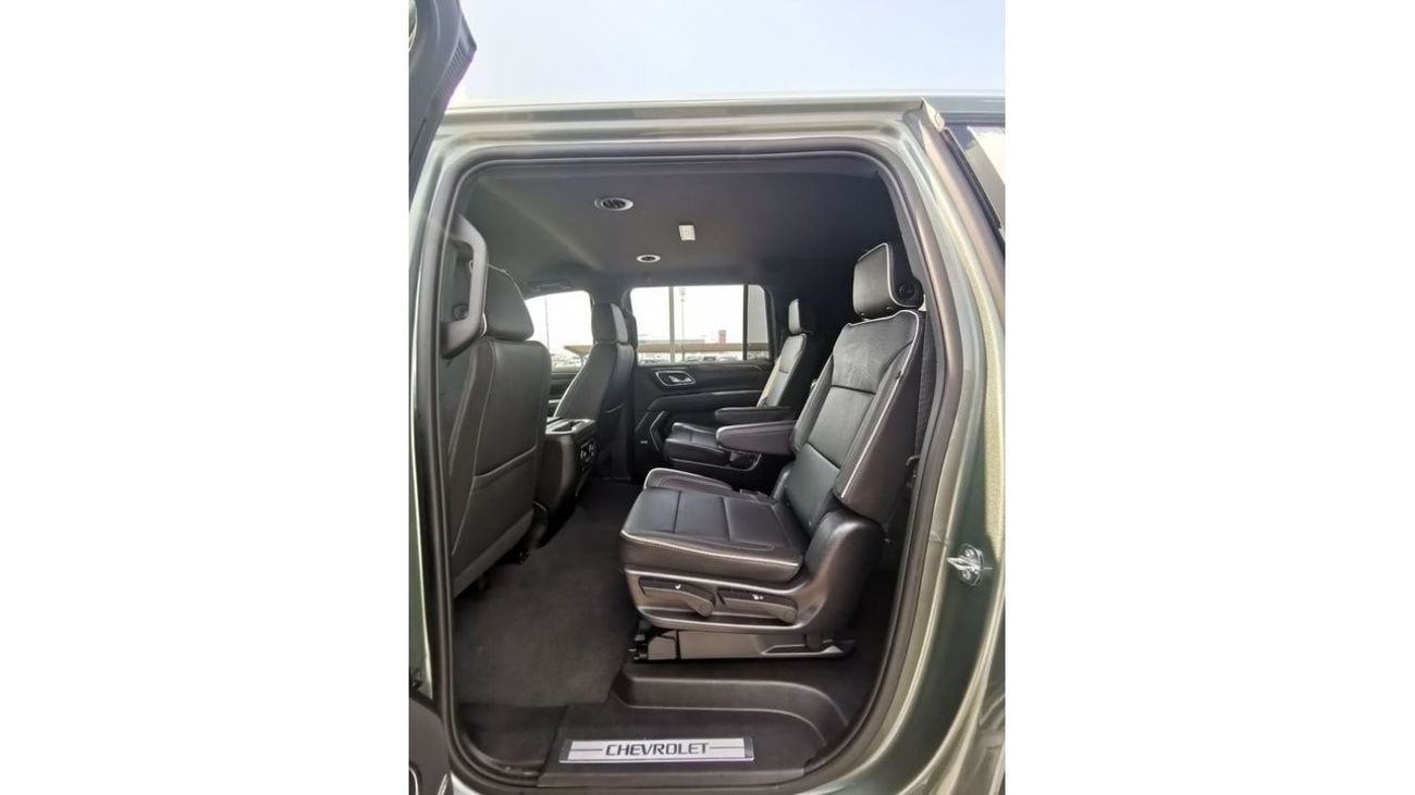 Chevrolet Suburban Chevrolet Premier Suburban - 2023 - Green