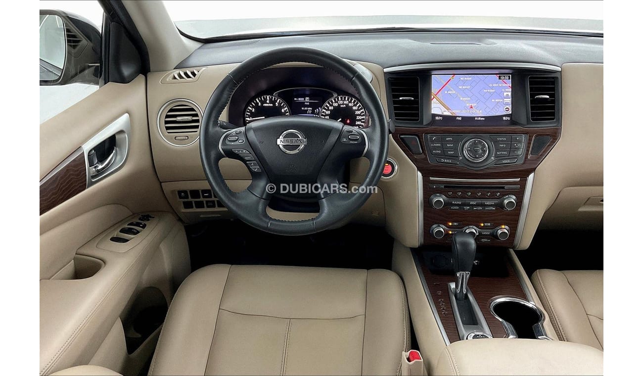 Nissan Pathfinder SV