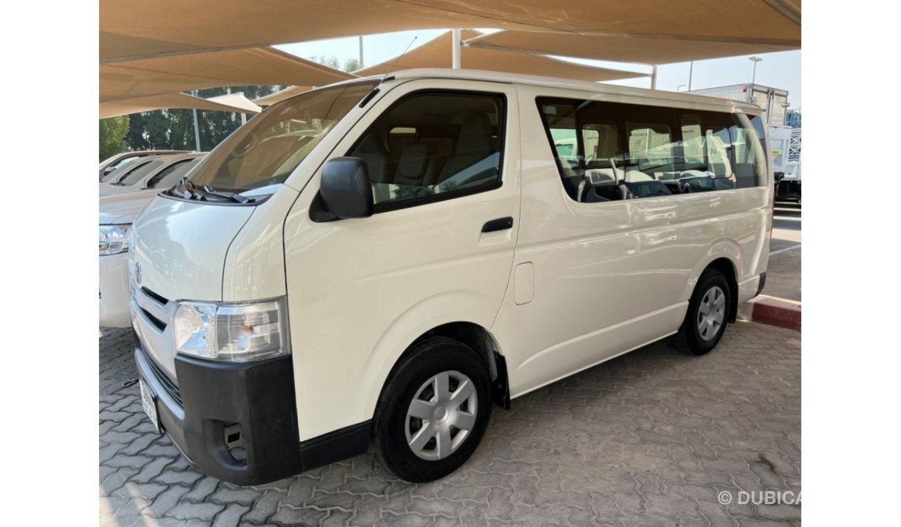 Toyota Hiace GL - Standard Roof