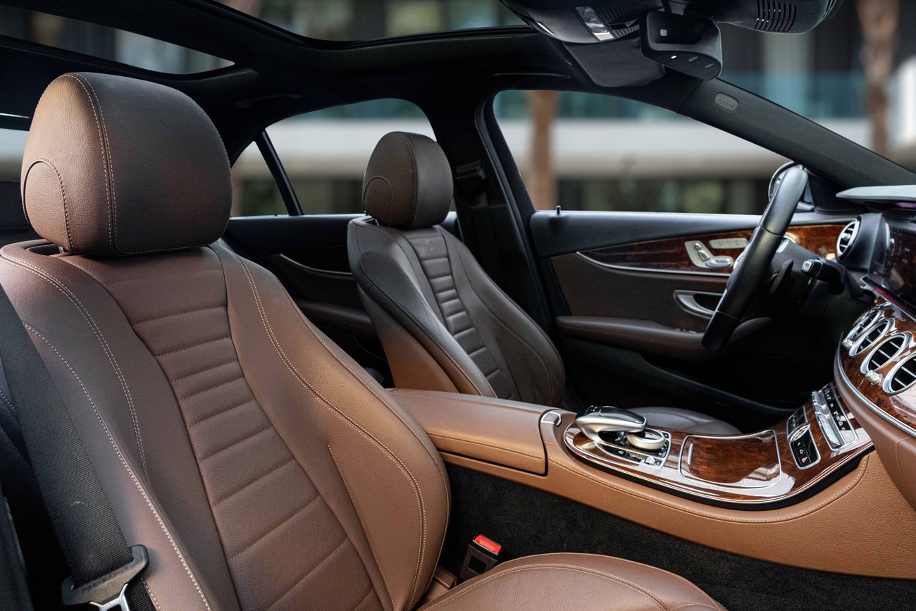 Mercedes-Benz E300 E300 AMG | 2,899 P.M | 0% Downpayment | Immaculate Condition!