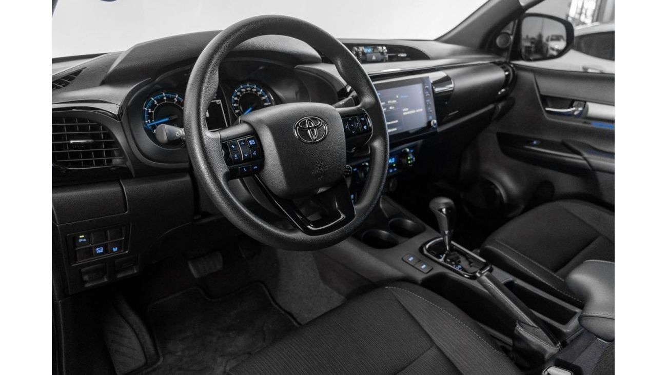 Toyota Hilux 2023 Toyota Hilux Adventure / Toyota Warranty