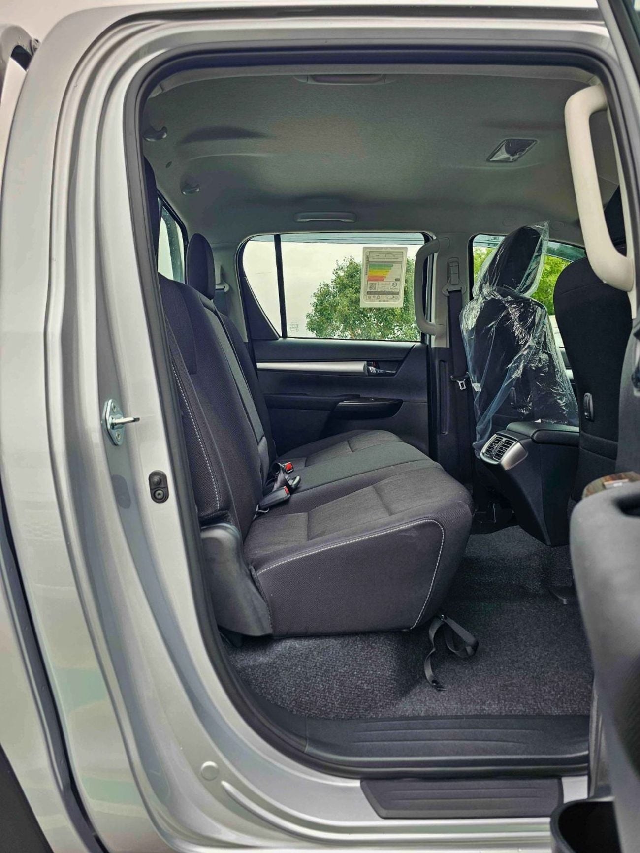 تويوتا هيلوكس SR5 TRD WOOD INTERIOR W VISOR / 4.0L PETROL V6 4WD / BLIND SPOT /REAR CHROME BUMPER / DVD+CAMERA (CO