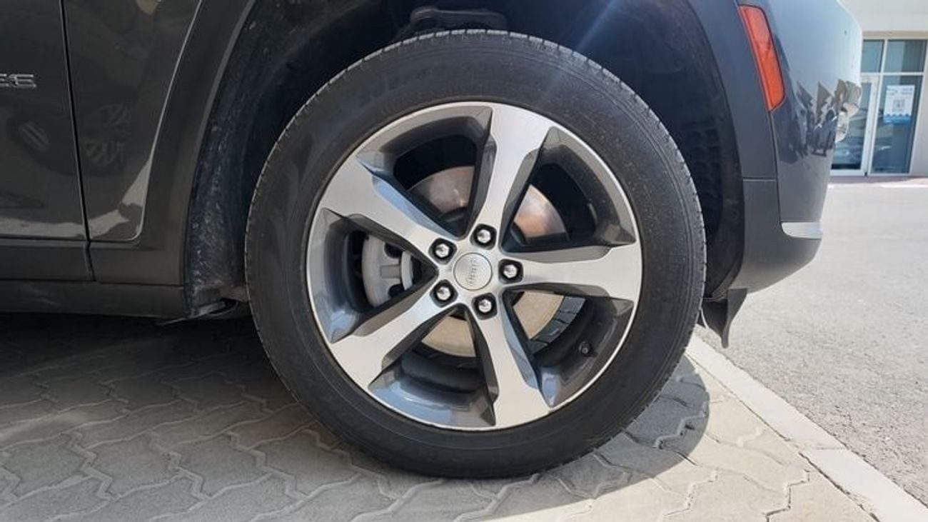 جيب جراند شيروكي Limited 3.6L | FREE Agency Warranty | Free Home Test Drive