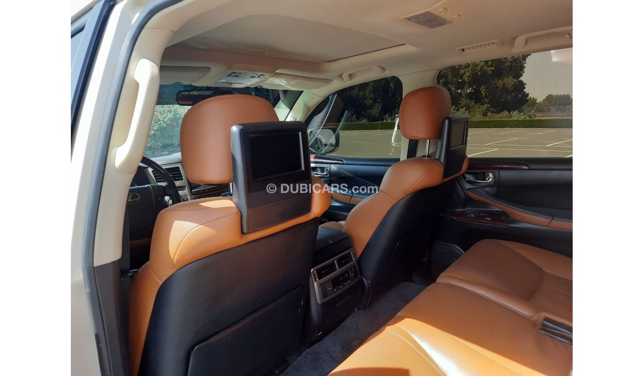 Lexus LX 570 Sport Platinum Lexus LX570 model 2015 Excellent Condition