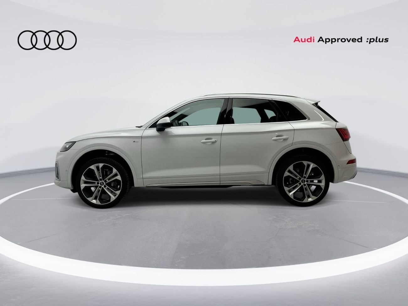 Audi Q5 45 TFSI Quattro Design 2.0L Q5 S line 45 TFSI quattro 249hp (Ref# 75778)