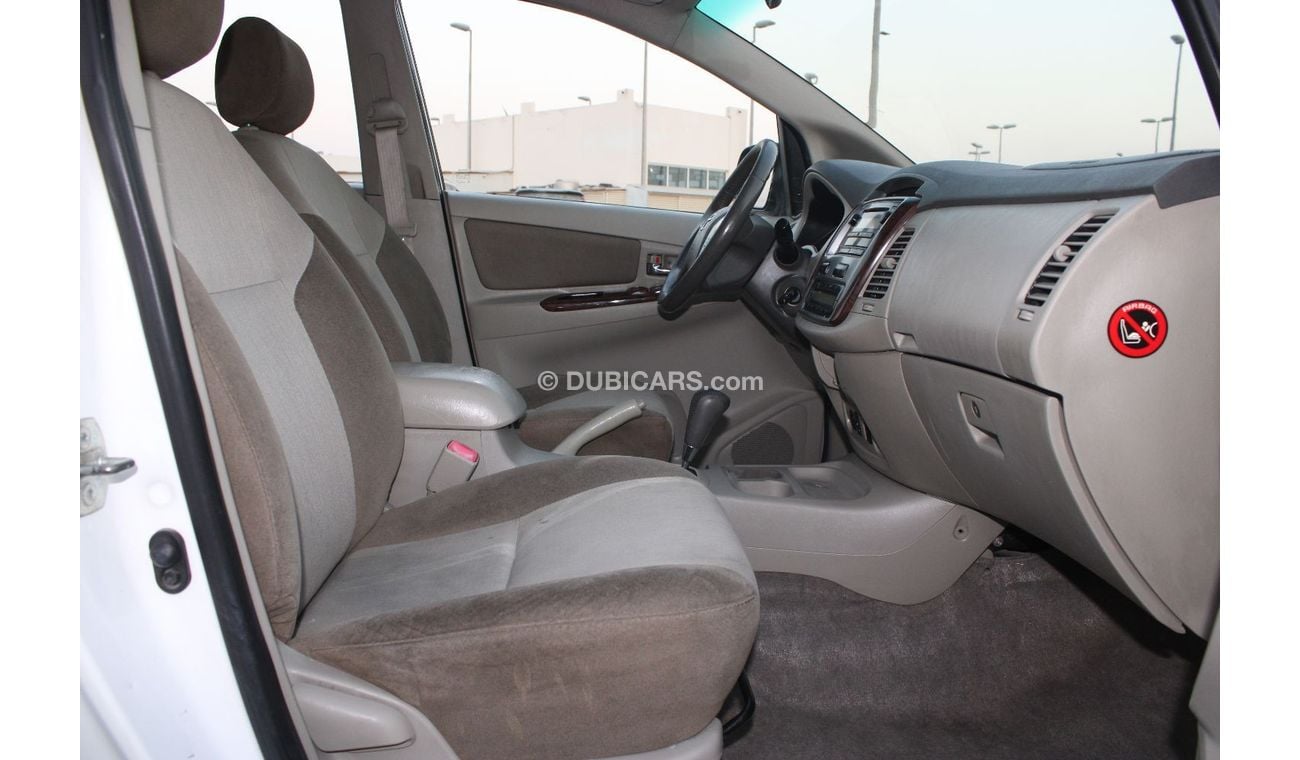 Toyota Innova Toyota Innova 2015 GCC number one, in excellent condition, without accidents, very clean from inside